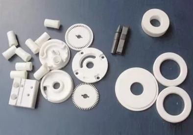 Isostatic Pressing Aluminum Oxide Ceramics 3.80g/Cm3 Alumina Ceramic Powder