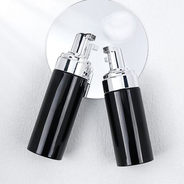 Transparent PET Plastic Non Spill Refillable Foam Pump Bottle with Brush Head for Cosmetic Foam Dispenser