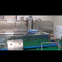 4 Ligne de nettoyage par ultrasons d'alimentation automatique du réservoir Nettoyeur par ultrasons automatique avec séchage par couteau à air réciproque