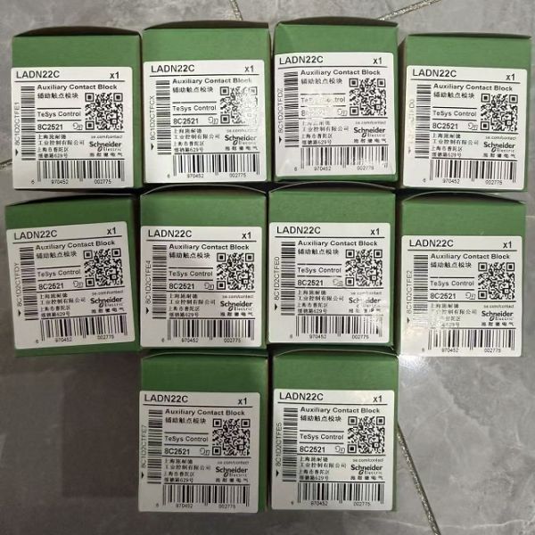 LADN22C Schneider Electric Auxiliary contact blockTeSys D 2NO 2NC front mounting