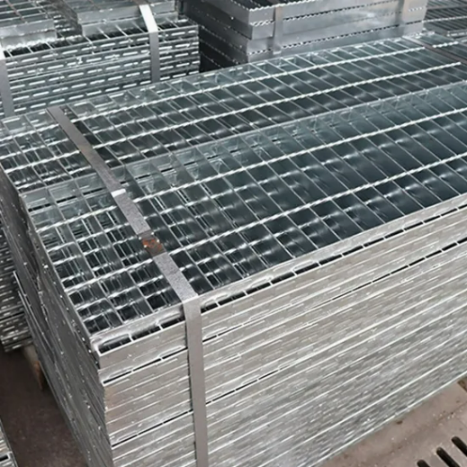 Anti-Slip Serrated Type Hot-DIP Galvanized Steel Bar Grating Heavy Duty Durable for Outdoor Drainage