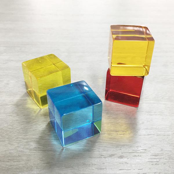 Peso de papel acrílico transparente decorativo 4x4 cm estilo de arte popular logotipo personalizado