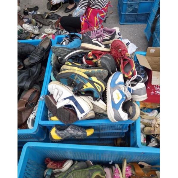 Use shoes/second hand shoes on sale