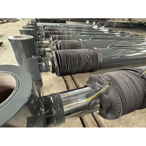 High Tonnage Hydraulic Luffing Cylinder With Hard Chrome Plated Steel Protective Cover