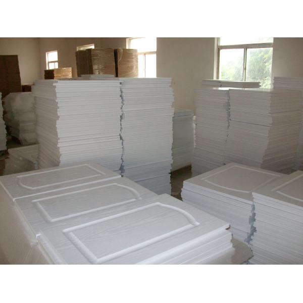 Elegant White MDF Kitchen Cabinet Doors Replacement With Matte Surface