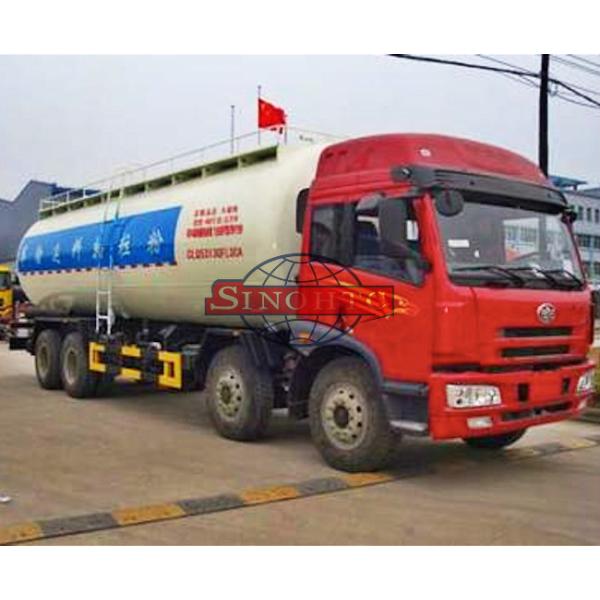 25 - 35 Cubic Meters Cement Transport Truck , 6X4 / 8x4 Bulk Tank Truck