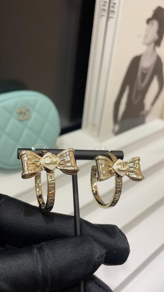 10-15mm Size Copper Hoop Earrings 18K Gold Plated Contemporary With 3D Bow