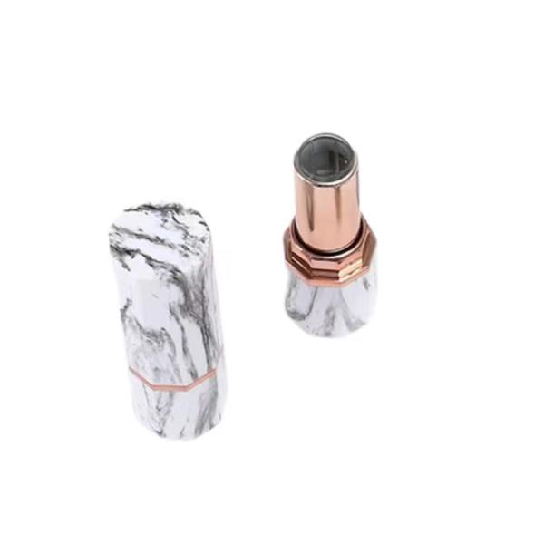 Lip Gloss Custom Packaging Plastic Lipstick Container with Metallic Material Type