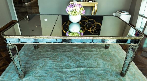 Glass Mirrored Dining Table Luxury Design Strong Wood Legs 76cm Height