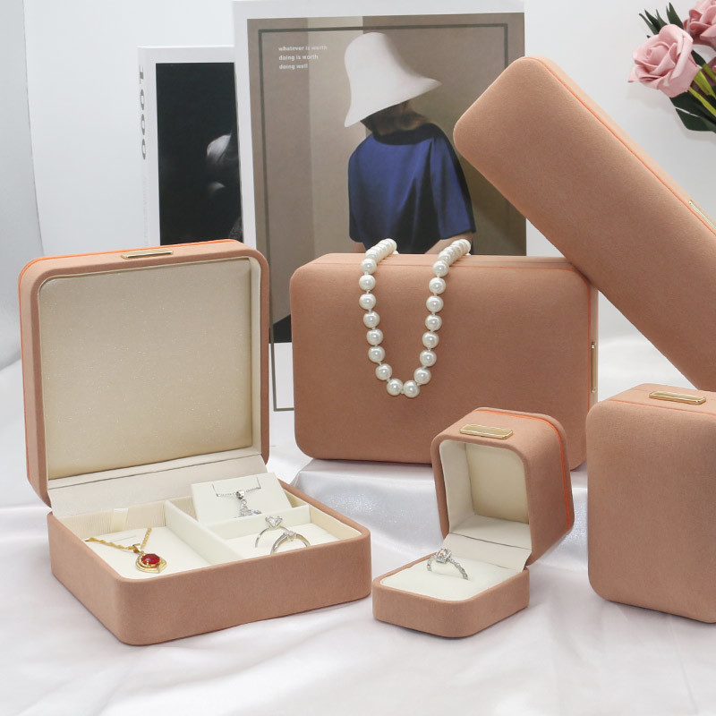 Customized LOGO Faux Leather Jewelry Box For Earrings Rings Bracelets Storage