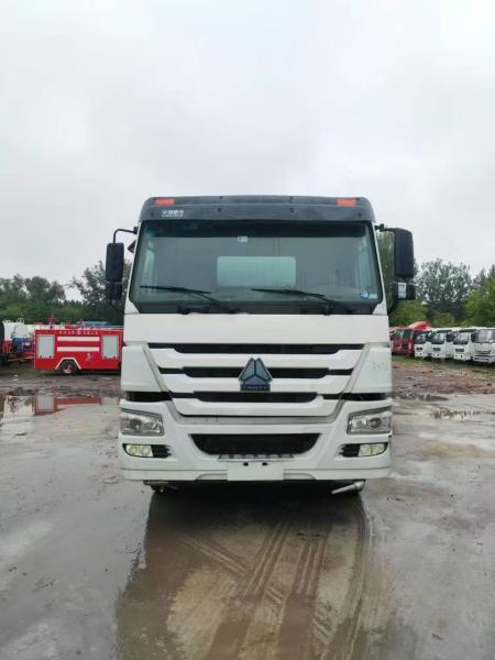 FAW Tank Watering Truck Dongfeng Sinotruk HOWO Shacman Road Sprinkler Sanitation Vehicle 20000/30000L 6X4 Heavy Duty Milk Tanker Drinking Water Truck Price
