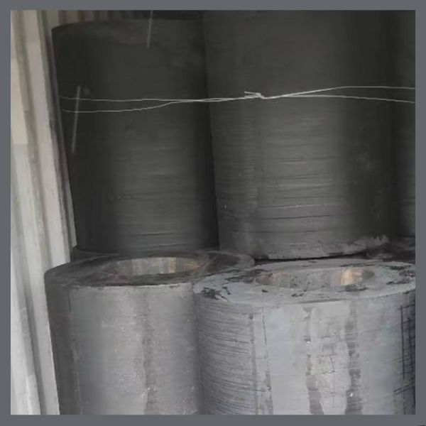 Impact Resistant Cylindrical Marine Fenders for Easy Installation and Weather Saltwater Proof Protection