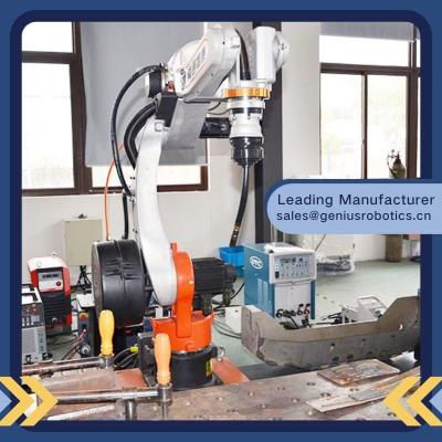 Soudure en aluminium robotique automatisée avec le décapant automatique de chalumeau