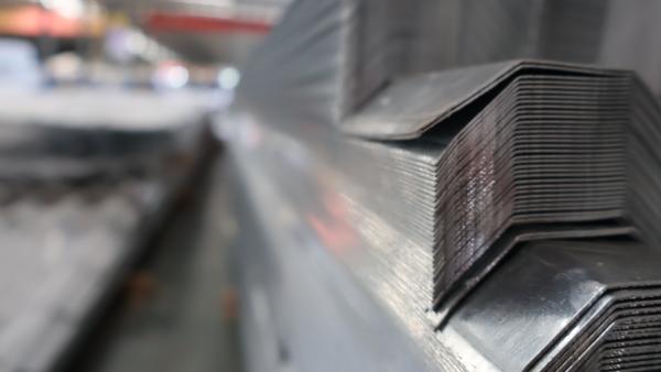 PE PVDF HDP SMP Surface Aluminum Roofing Sheets in Various Models and Custom Colors