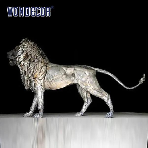 Outdoor Decor Forged Metal Sculpture WONDERS Lion Metal Sculpture
