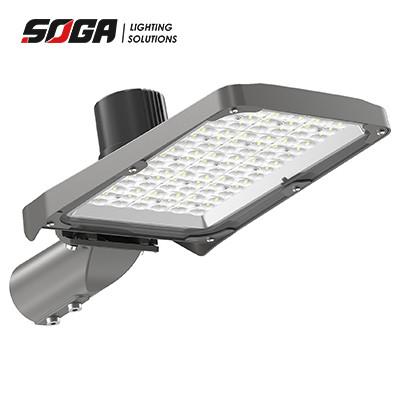高ルメンストリートライト プラグ&プレイ LED電源 6KV オーバージェスプロテクション Cri ≥70 ビームアングル Type2/Type3/Type