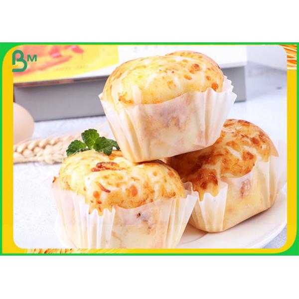 papel branco do forro do queque 38GSM com o produto comestível certificado cozendo