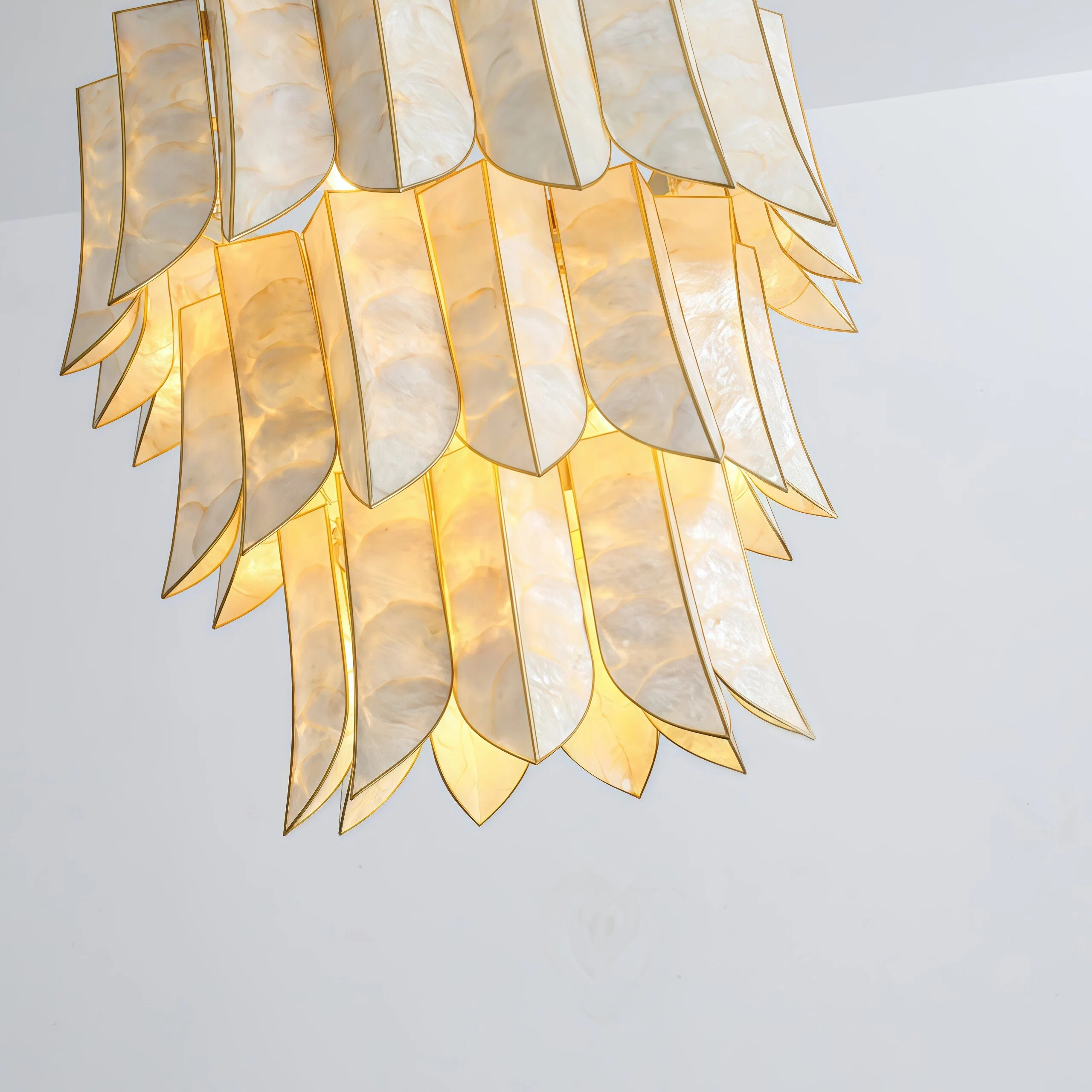 JYLIGHTING Multi-layer Petal Iron Electroplating & Natural Shell Chandelier, Vintage Tiered Shell Pendant Lamp for Villa Stairwell, Entrance Hall & High Ceiling Living Room