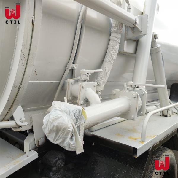Used Dongfeng 5CBM Carbon Steel Vacuum Suction Sewage Truck For Sewer