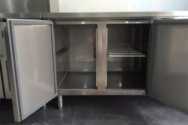 420L Stainless Steel Commercial Kitchen Refrigerator / Undercounter Refrigerator Manual Defrost Type With Double Doors