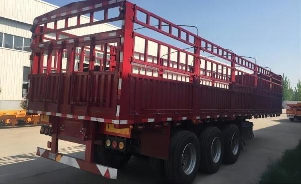Semi-remorque à clôture haute performance à vendre en Afrique: idéale pour le transport sûr du bétail, des animaux et des charges lourdes