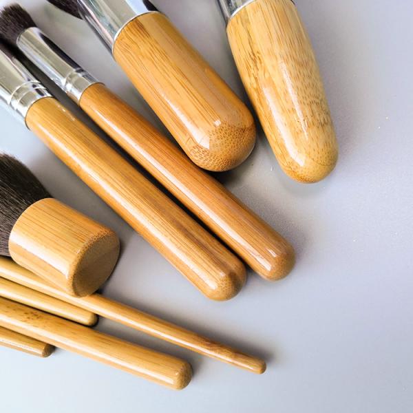 Easy Grip Makeup Brushes 10 Pieces Per Set With Bamboo Handle