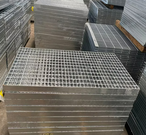 Heavy Duty Anti-Slip Serrated Hot-DIP Galvanized Steel Grating for Outdoor Drainage and Platforms