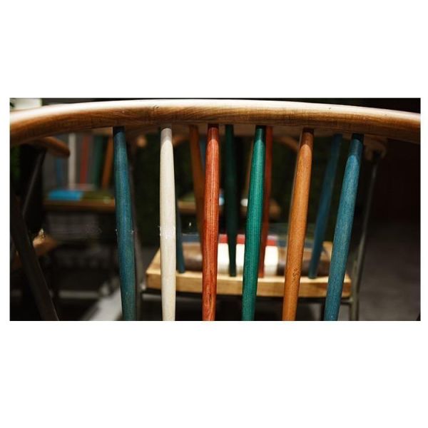 Retro American Style Solid Wood Metal Base Restaurant Furniture Cafe Table and Chair Set for Sale