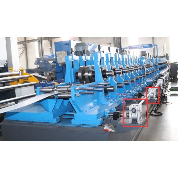 Machines de formage à rouleaux de canaux à traction entièrement automatiques pour de nombreuses tailles