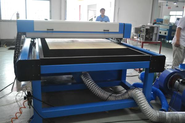 cortadora del laser del CO2 400w para Woodboard, caucho