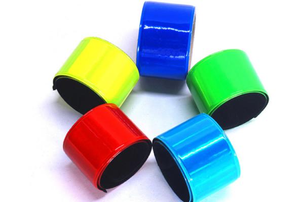 Non Toxic PVC Reflective Slap Bracelets Comfortable Fit With Free Carrying Pouch