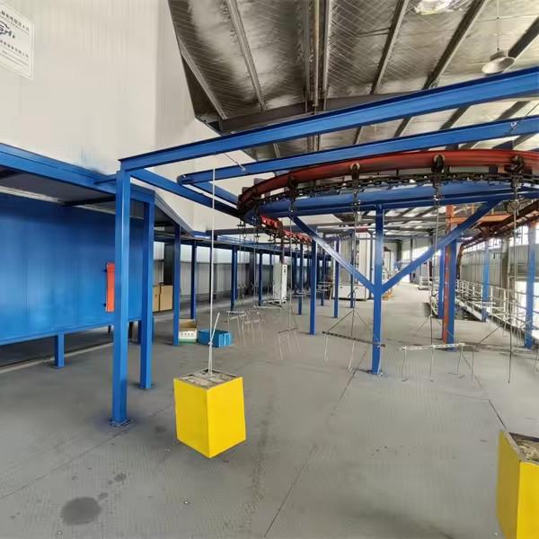 Linha de montagem automática de produtos com pulverização eletrostática e isolamento de 120 mm
