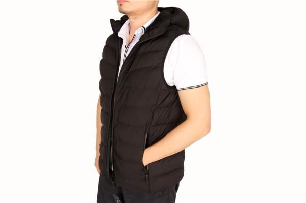 Fashion Casual Hooded Black Padded Gilet Mens Fur Linning In Stock