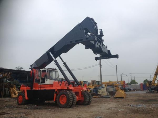 40T Kalmar container forklift Handler - heavy machinery