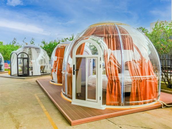 Outdoor Luxury Transparent PC Material Bubble Tent Waterproof  Impact and Fire Residence for Resort Hotels and Campsites