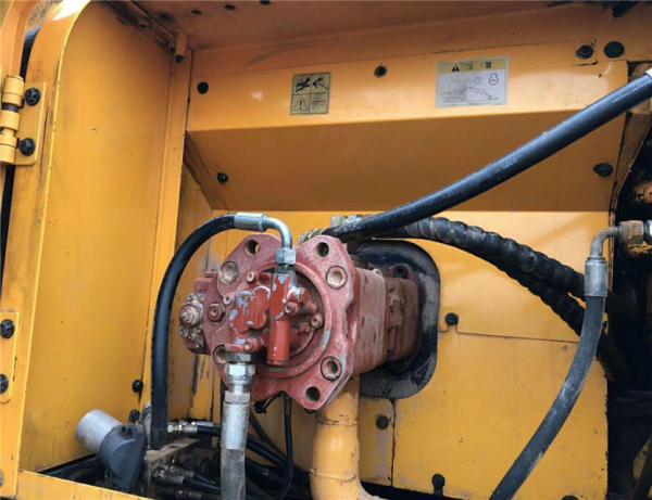 used hyundai 215-7 chain excavator in korea/ original hyundai 215-7 excavator with breaker