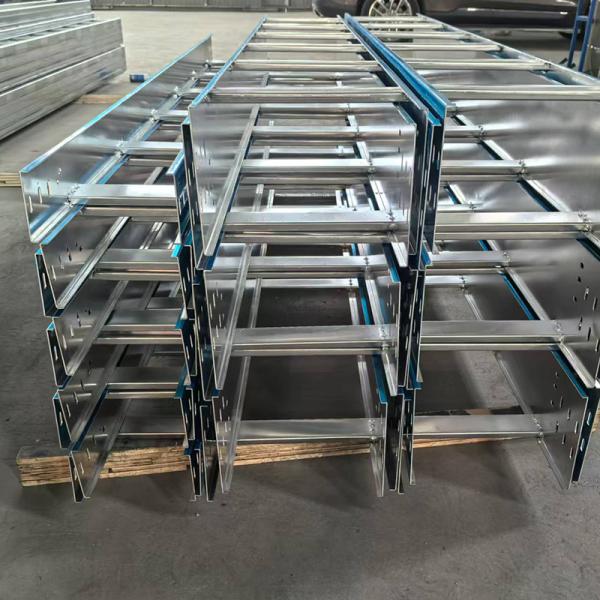 50mm-150mm Aluminum Ladder Tray Non Flammable Fire Resistance Width 100mm-1000mm