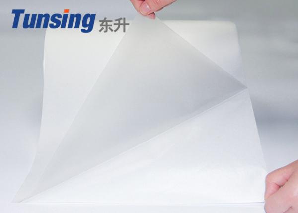 ponto de baixa temperatura de fusão de EVA Hot Melt Adhesive Film da largura de 50cm 100cm para a espuma