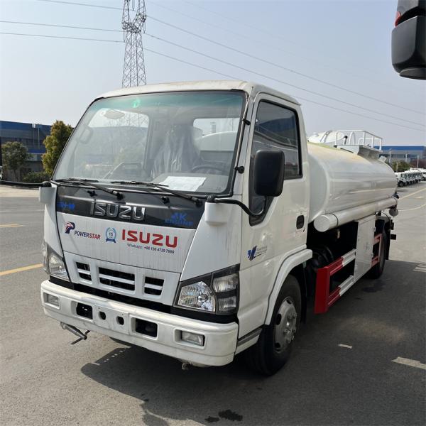 4X2 600P 120HP DIESEL ISUZU 5000 LITERS WATER TANK TRUCK CARBON STEEL TANK