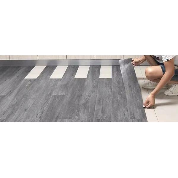 Grey Wood 6inch×36inch Self Adhesive LVT Flooring 2mm