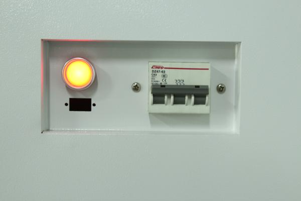 câmara dos testes da umidade da temperatura de -40~150℃ 150L Programmaber com chinês, opcional inglês