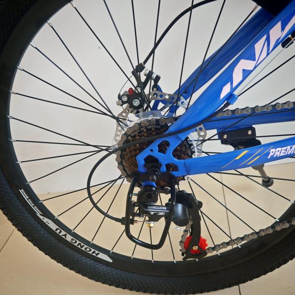 VTT 26 pouces pas cher à 21 vitesses avec suspension