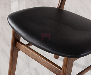 Классическая изогнутая задняя древесина обедая стулья с мебелью кожаных мест коммерчески крытой