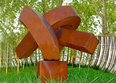 Le résumé s'est rouillé sculpture en métal, contemporain s'est rouillé l'art en acier de jardin