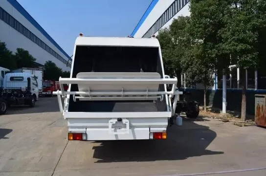 ISuzu 600p 5m3 6m3 8m3 Garbage Compactor Truck Rear Loading Rubbish Waste Collector Truck