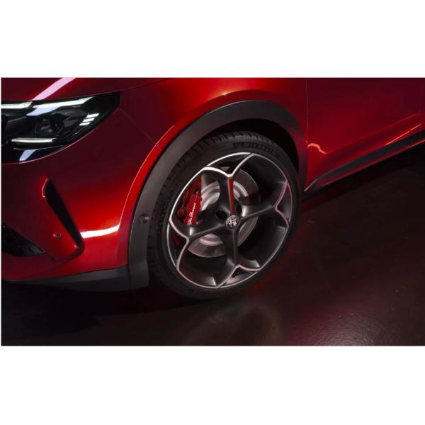 Предпродажа Самый спортивный компактный автомобиль Alfa Romeo Первый EV Milano с двумя вариантами привода 156ph&240ph WLTC 240 миль