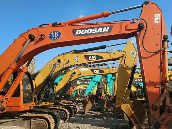Vente à chaud de Doosan Excellente qualité Excavateur hydraulique à rampe de seconde main DOOSAN DX370 Corée d'origine/machine de creusement d'occasion meilleure vente bon prix