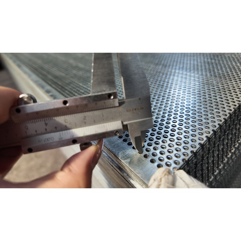 3mm Thick Custom Hole Size Perforated Aluminum Sheet