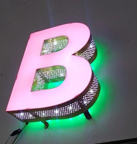 0Épaisseur de.6 mm Lettre sans garniture en bobine de chapeau en aluminium