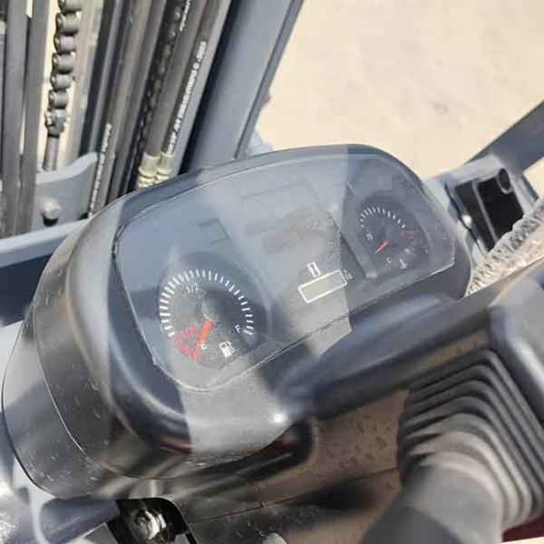 2500kgs 2.5T Diesel Forklift Truck Hydraulic Transmission Yanmar Engine